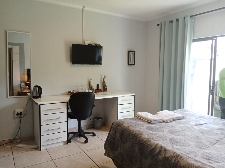 6 Bedroom Property for Sale in Deneysville Free State